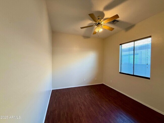 Building Photo - 4601 W Moss Springs Rd