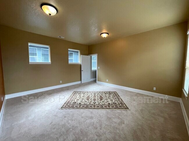 Building Photo - 12766 NW Bayonne Ln