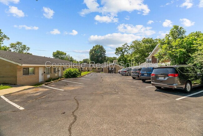 Building Photo - 2323 Woodson Rd
