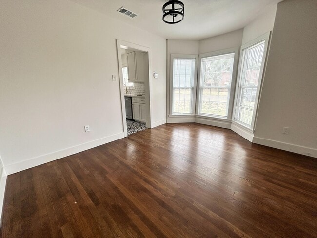 Building Photo - 2107 28th St