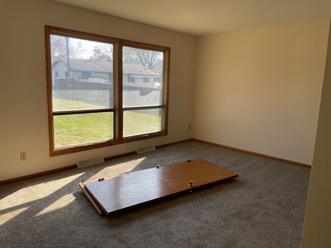 Building Photo - Two Bedroom Apartment in Rochester MN