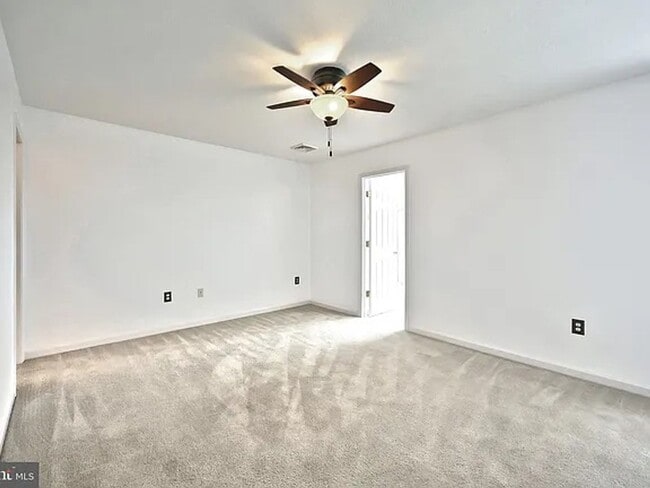 Building Photo - 1193 Ledge Dr