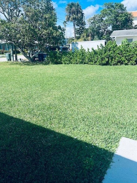 Building Photo - 1400 Binney Dr