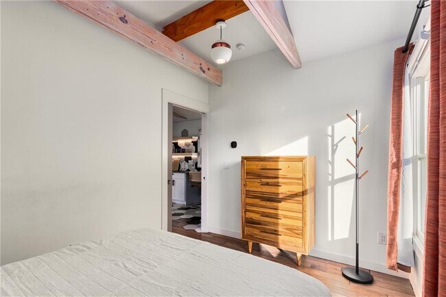 Building Photo - 69 Randolph St NE