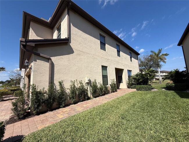 Building Photo - 2857 Bard St