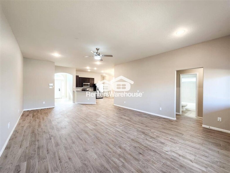 Building Photo - 14534 Myers Dr