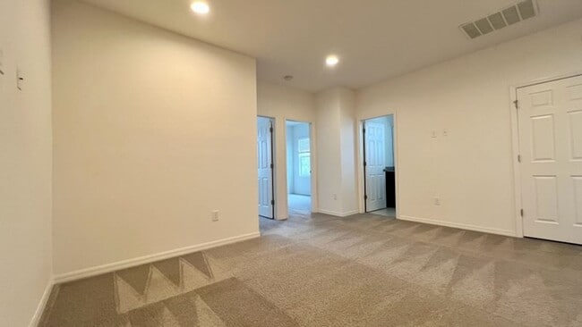 Building Photo - 7670 Bowery Dr