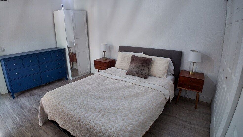 Building Photo - 8050 Severn Dr