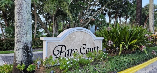 Building Photo - 9220 NW 9th Pl