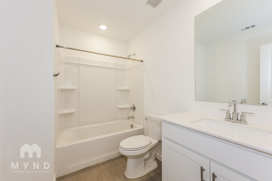 Building Photo - 2741 Ctr Crk Ln