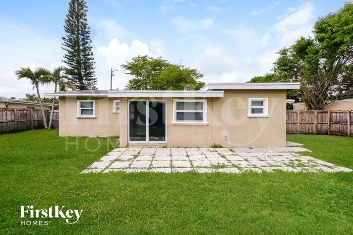 Building Photo - 2174 NW 62nd Ave