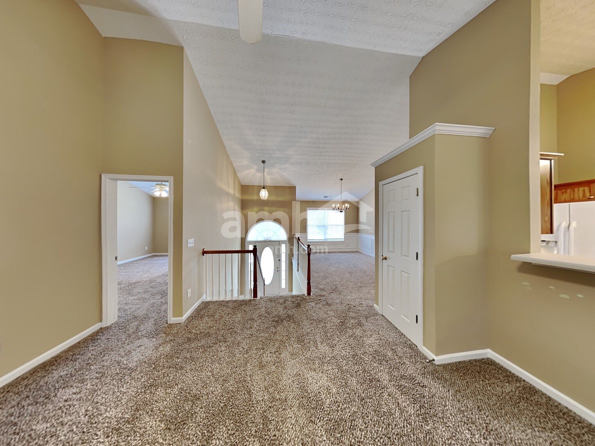 Building Photo - 123 W Skyline Vw