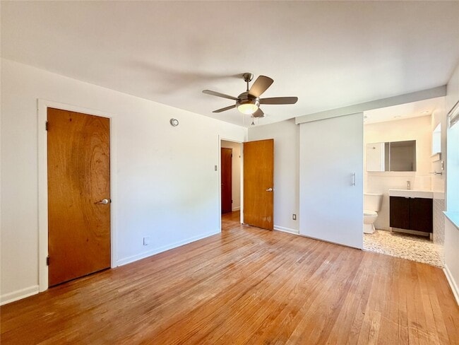 Building Photo - 2223 Forest Oaks Dr