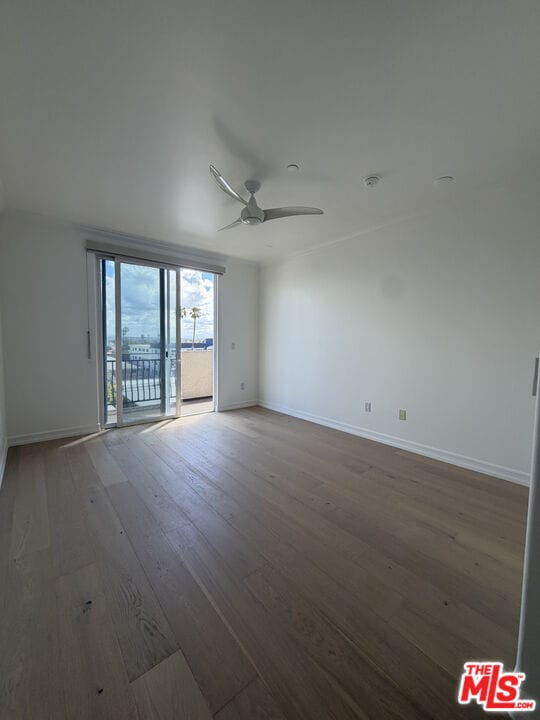 Building Photo - 1450 S Beverly Dr