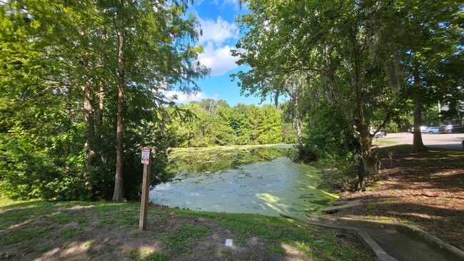 Building Photo - FOR RENT. 1 bedroom 1 bathroom condo first...