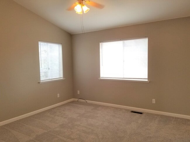 Building Photo - Home For Rent in Gardnerville-Fish Springs...