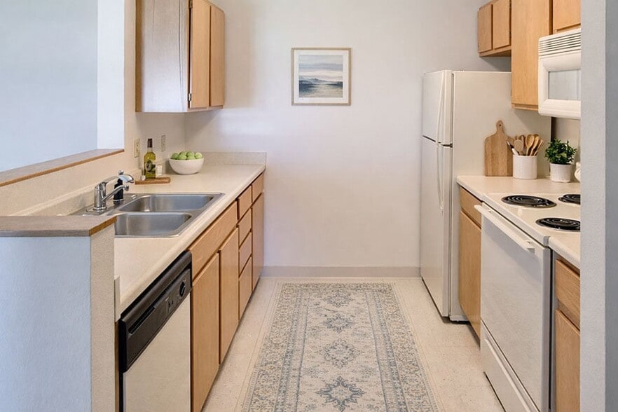 Building Photo - Pebble Creek Apartments