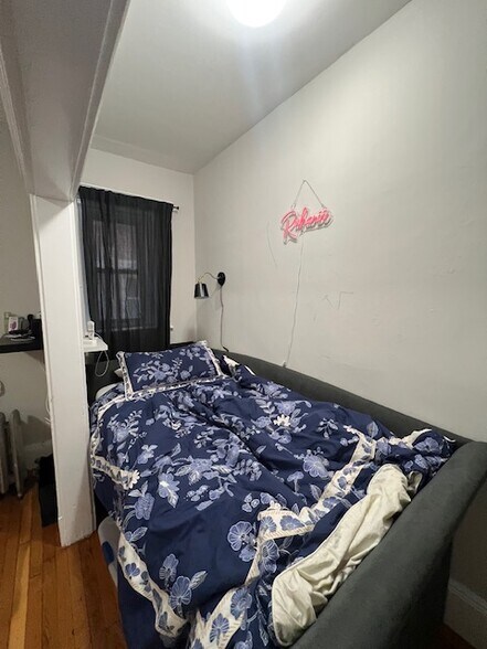 Building Photo - 38 Hemenway St