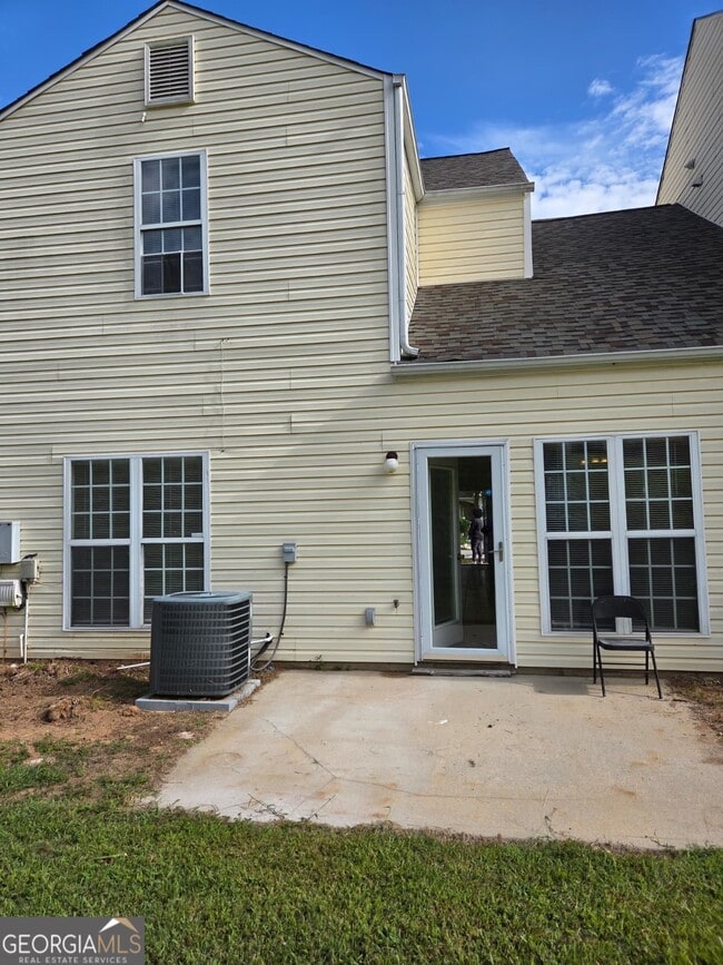 Building Photo - 3821 Brookwood Blvd