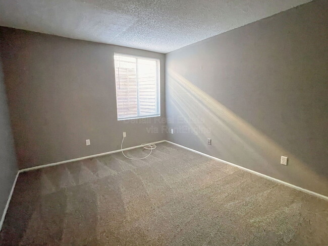 Building Photo - 2875 W Highland St