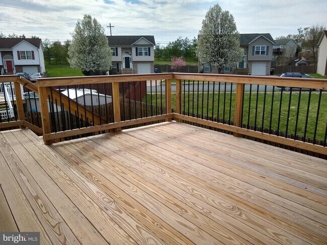 Building Photo - 110 Rawlings Ave