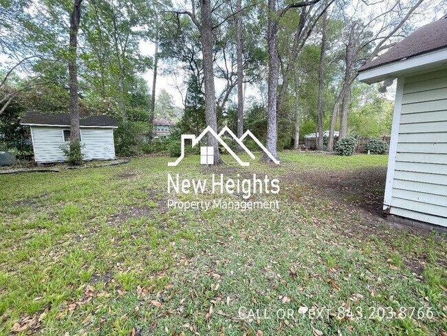 Building Photo - 237 Savannah Round