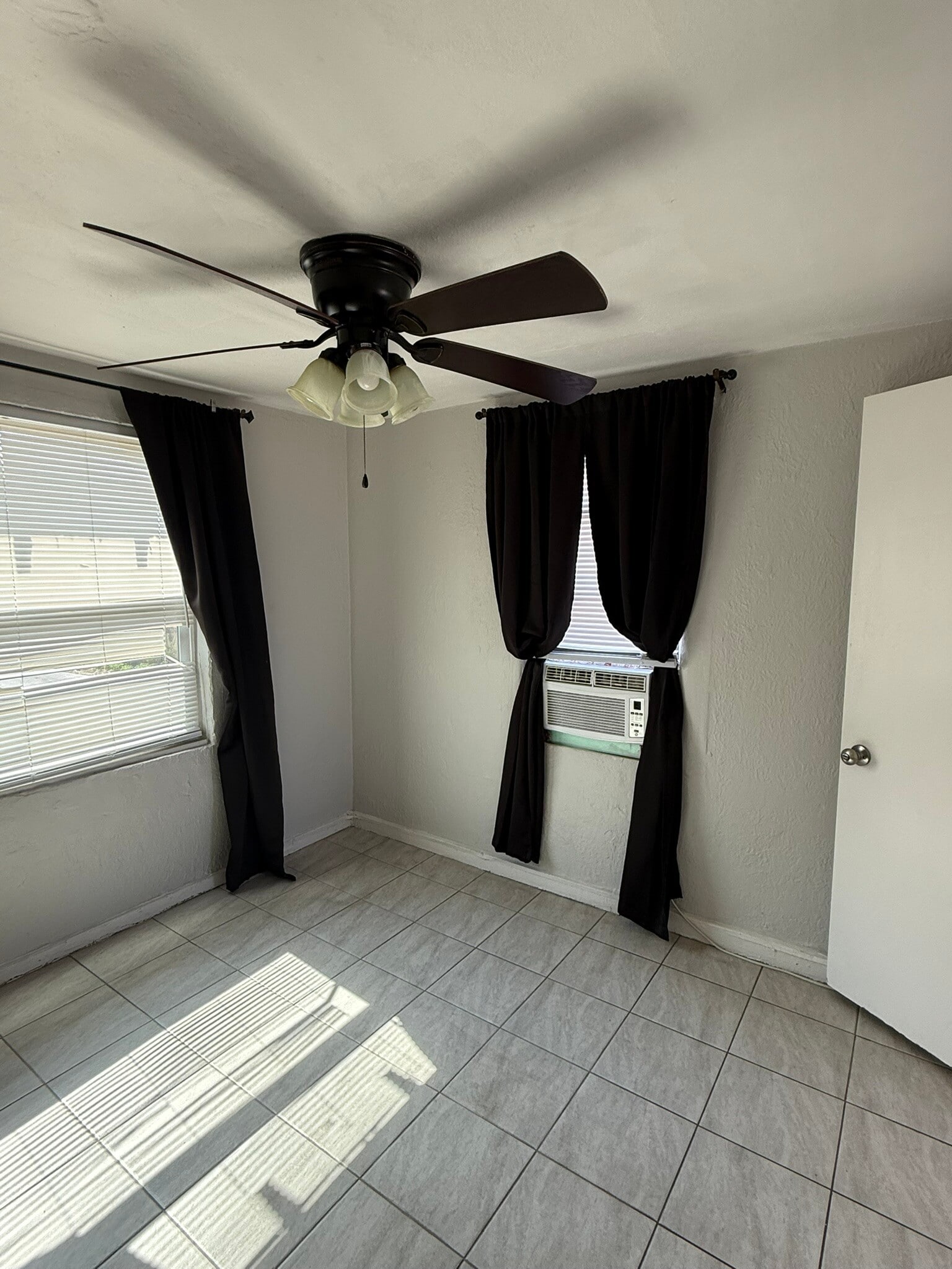 Bedroom - 1131 5th St SW