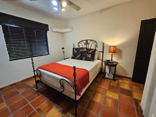 Building Photo - 52225 Avenida Obregon