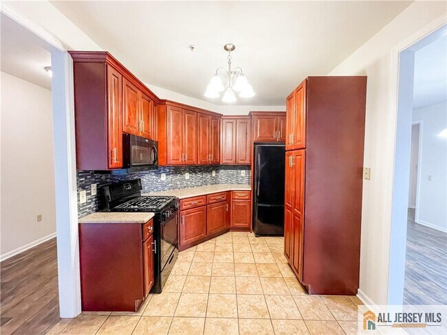 Building Photo - 105 Regency Pl