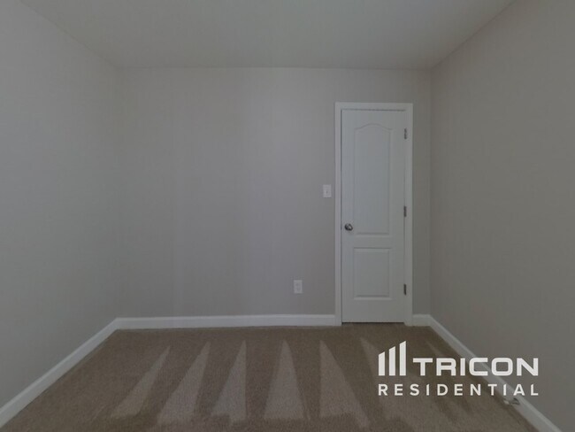Building Photo - 506 Glencroft Dr