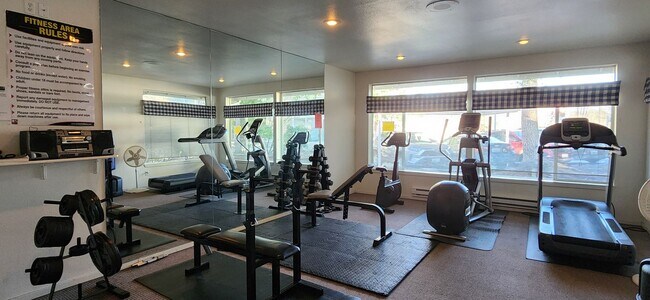 Building Photo - 3 bedroom 2 bath First Floor Condo in Lake Stevens $2395.00