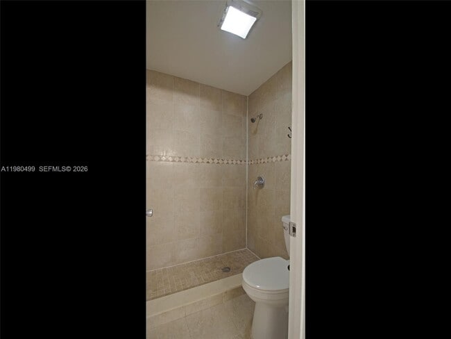 Building Photo - 7525 SW 7th Pl