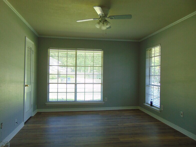 2nd bedroom additional view - 8642 W Wilderness Way