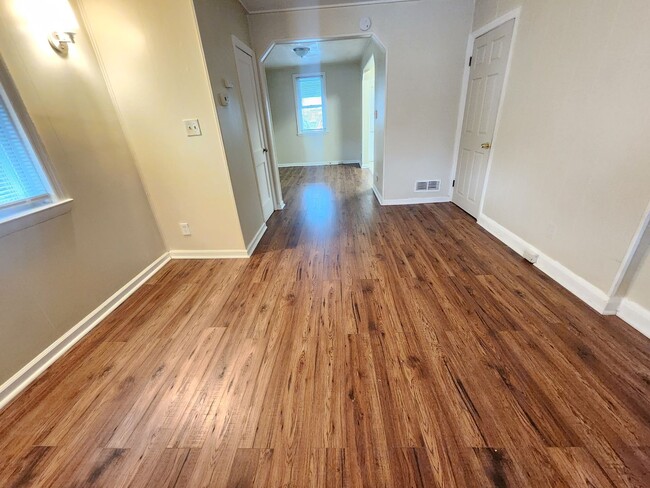 Building Photo - West Baltimore 2.5 Bedroom 1.5 Bathroom To...