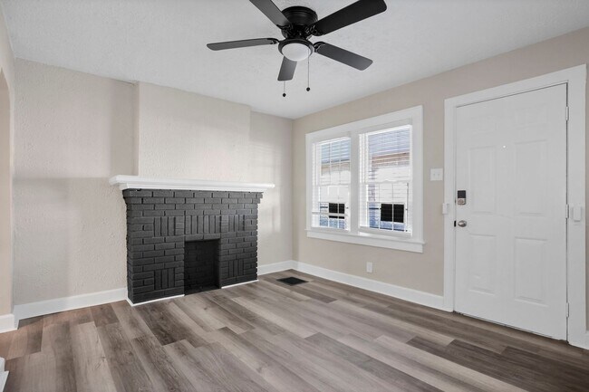 Building Photo - 1398-1400-1400 S Ohio Ave