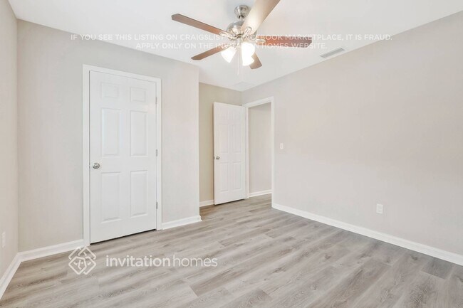 Building Photo - 78125 Saddle Rock Rd