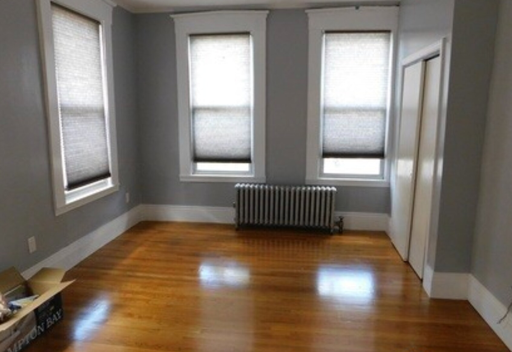 Building Photo - 168 River St