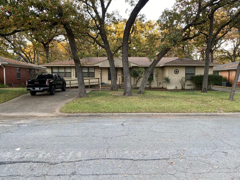 StreetView - 1503 Tulip Dr