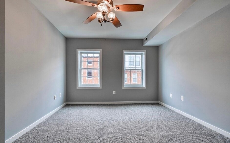 Room 3 - 214 S Regester St