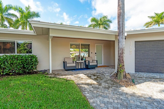 Building Photo - 1725 NE 23rd Ave