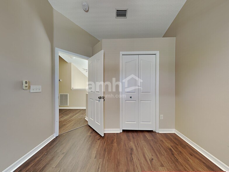 Building Photo - 10602 Drayton Ct