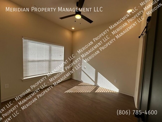 Building Photo - 5912 Erskine St