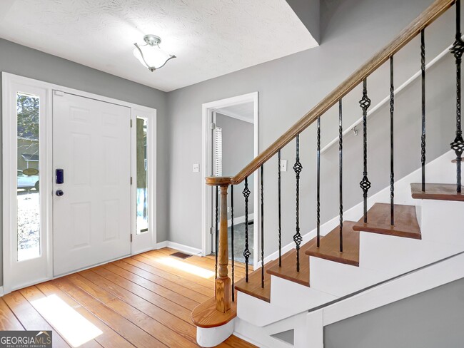 Building Photo - 410 Invector Ct