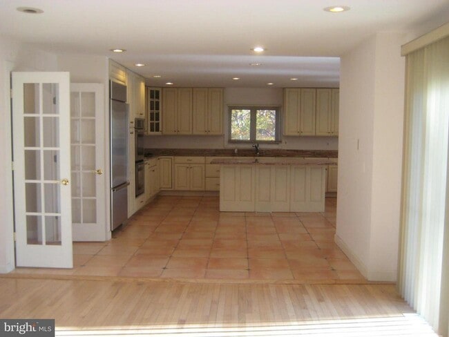 Building Photo - 8022 Cypress Grove Ln