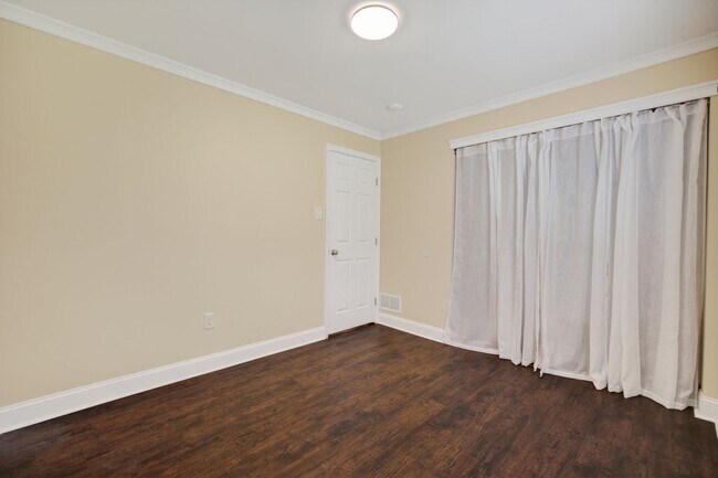 Building Photo - Beautifully Renovated Single-Level Condo in Hatboro-Horsham