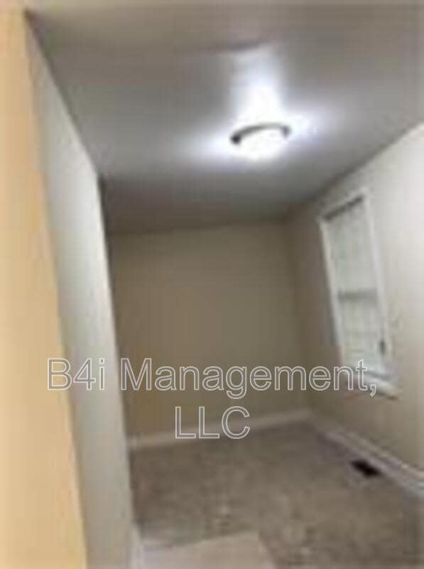 Building Photo - 1007 E Mcintosh Rd