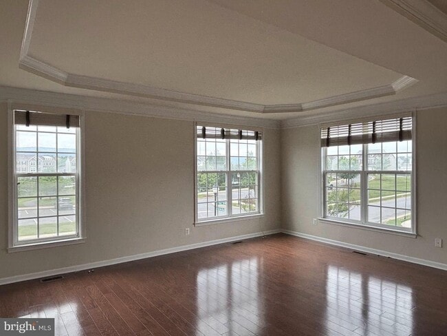 Building Photo - 301 Klee Dr