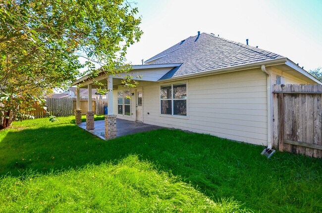 Building Photo - 25226 Diamond Ranch Dr