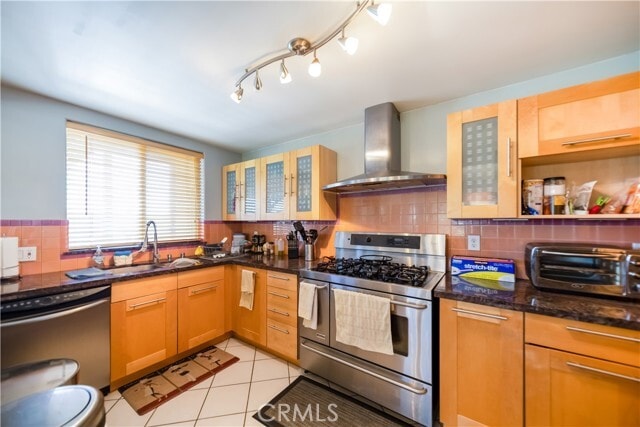 Building Photo - 2168 Lemoyne St