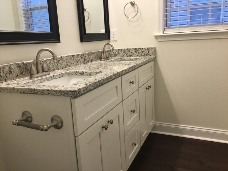 Building Photo - 4817 Bridgton Pl Dr